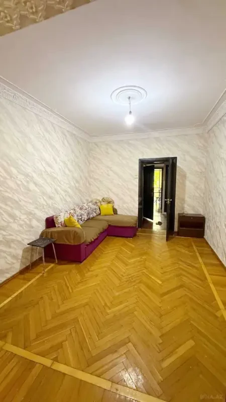 Kirayə verilir 4 otaqlı mənzil 100 m²