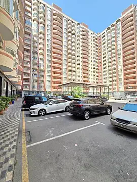 Satılır 3 otaqlı mənzil 130 m² — Bakı, Badamdar 3 otaq 130.00 m²