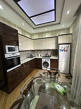 Kirayə verilir 5 otaqlı həyət evi 240 m² — Bakı 5 otaq 240.00 m²