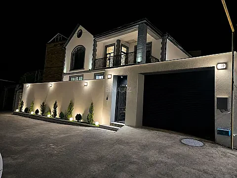 Satılır 4 otaqlı həyət evi 270 m² — Bakı, Səbail 4 otaq 270.00 m²