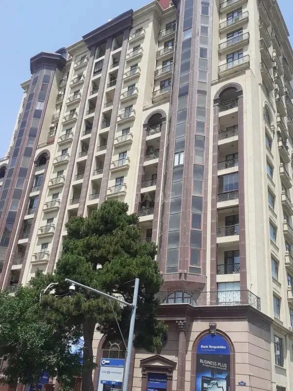 Kirayə verilir 2 otaqlı mənzil 75 m²