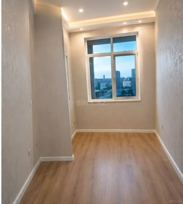 Satılır 2 otaqlı mənzil 83 m²