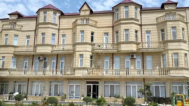 Kirayə verilir həyət evi 600 m² — Bakı, Badamdar 600.00 m²