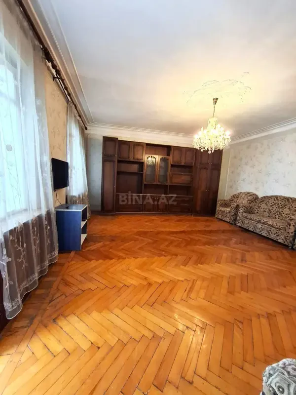 Satılır 4 otaqlı mənzil 90 m²