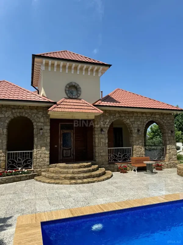 Kirayə verilir 4 otaqlı həyət evi 360 m²