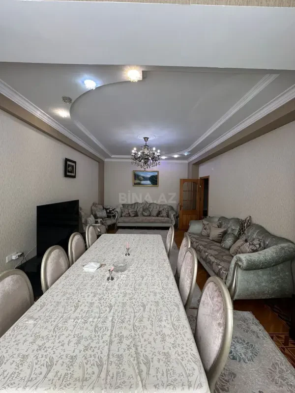 Satılır 5 otaqlı mənzil 175 m²
