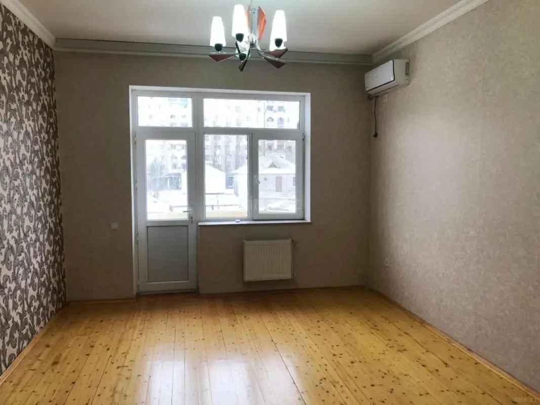 Kirayə verilir 2 otaqlı mənzil 92 m²