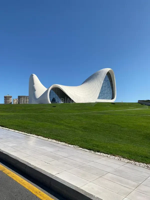 Kirayə verilir 3 otaqlı mənzil 100 m²