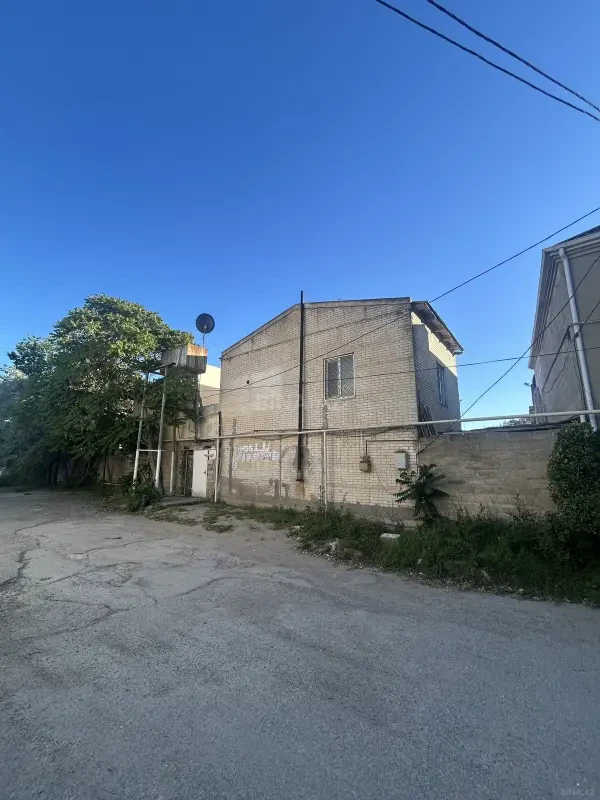 Satılır 5 otaqlı həyət evi 250 m²