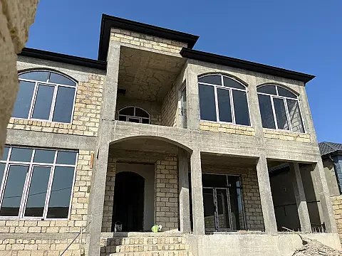 Satılır 6 otaqlı həyət evi 370 m² — Bakı, Badamdar 6 otaq 370.00 m²