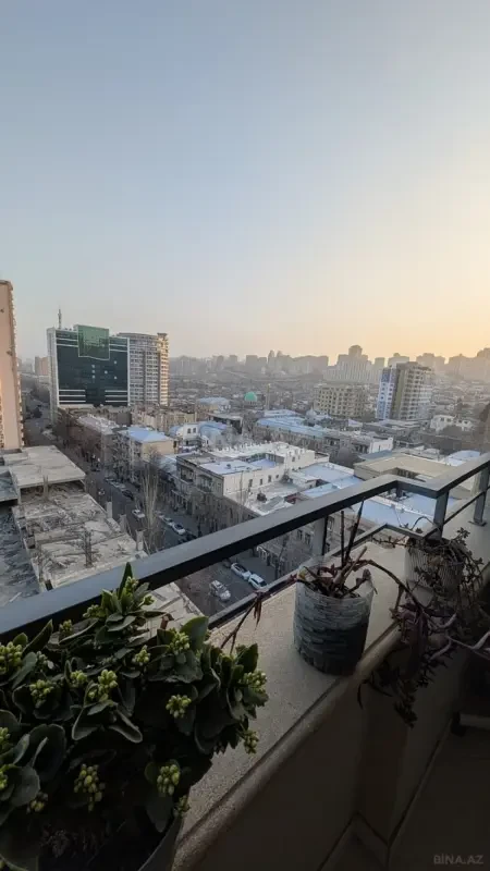 Kirayə verilir 3 otaqlı mənzil 120 m²