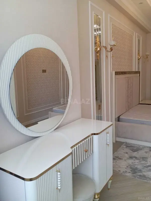 Satılır 3 otaqlı mənzil 140 m²