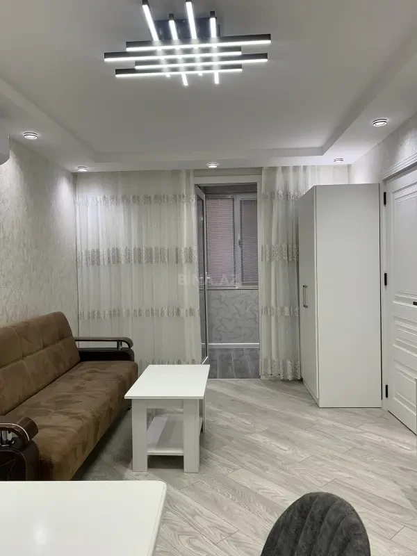 Kirayə verilir 2 otaqlı mənzil 35 m²