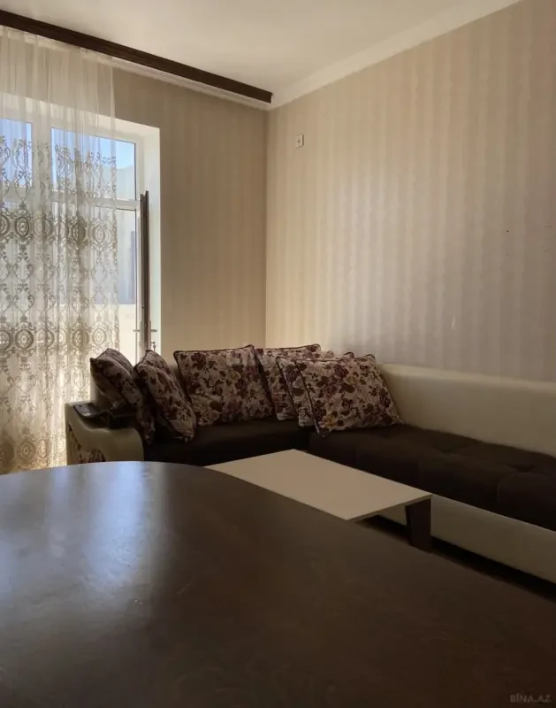 Kirayə verilir 3 otaqlı mənzil 73 m²