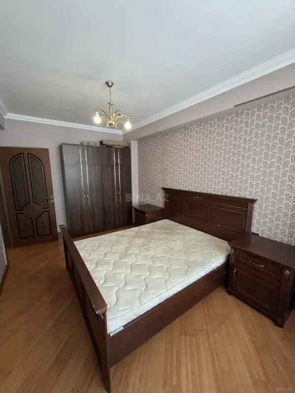 Kirayə verilir 2 otaqlı mənzil 80 m²