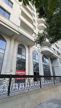 Kirayə verilir obyekt 320 m² — Bakı, Bayıl 320.00 m²