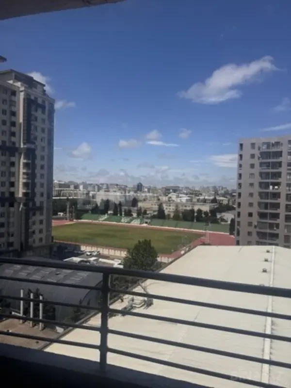 Satılır 3 otaqlı mənzil 116.8 m²