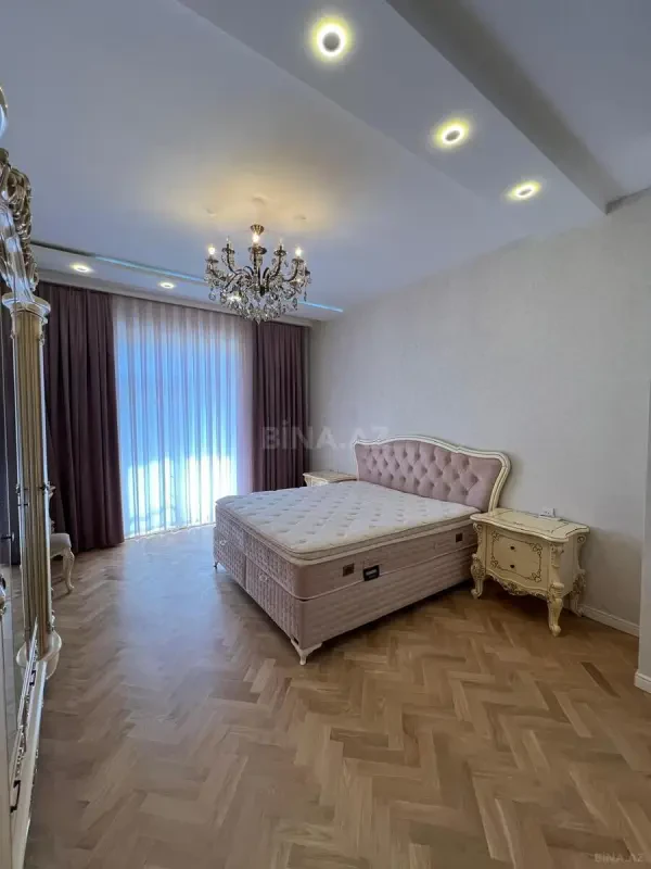 Satılır 2 otaqlı mənzil 97 m²