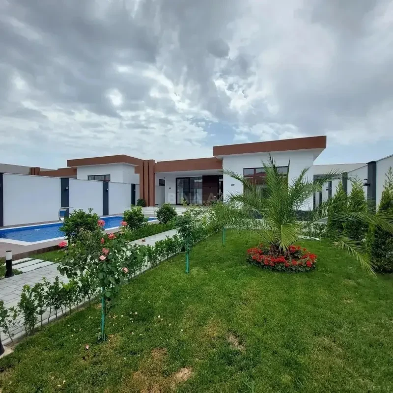 Kirayə verilir 5 otaqlı həyət evi 360 m²