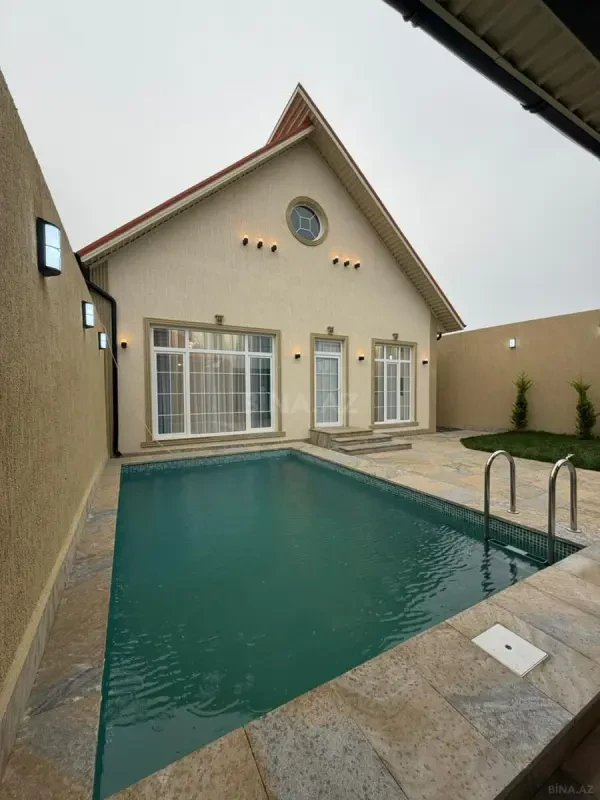 Satılır 4 otaqlı həyət evi 140 m²