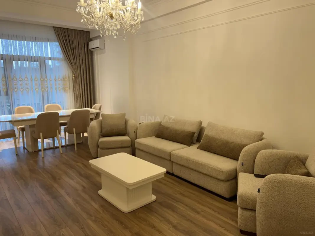 Kirayə verilir 3 otaqlı mənzil 120 m²