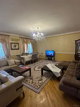 Satılır 4 otaqlı mənzil 135 m² — Bakı 4 otaq 135.00 m²
