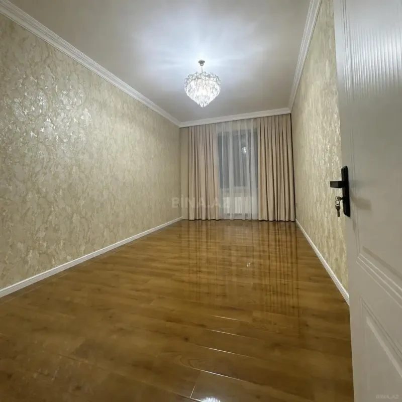 Satılır 3 otaqlı mənzil 97 m²