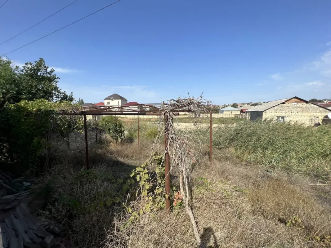 Satılır 3 otaqlı həyət evi 140 m²