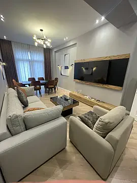 Kirayə verilir 2 otaqlı mənzil 110 m² — Bakı, Nizami 2 otaq 110.00 m²
