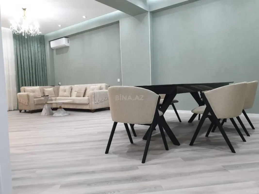 Kirayə verilir 3 otaqlı mənzil 141 m²