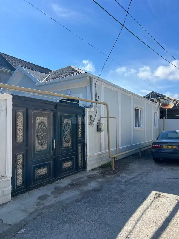 Satılır 4 otaqlı həyət evi 100 m²