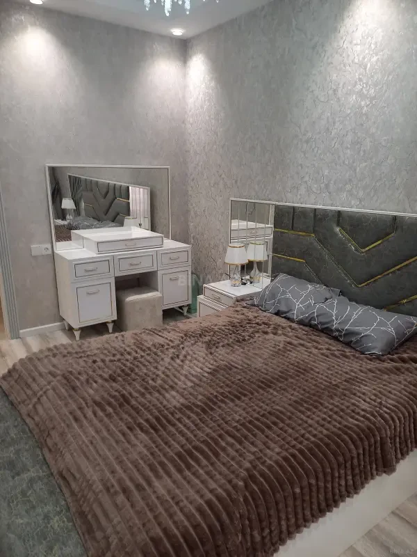 Satılır 2 otaqlı mənzil 71.4 m²