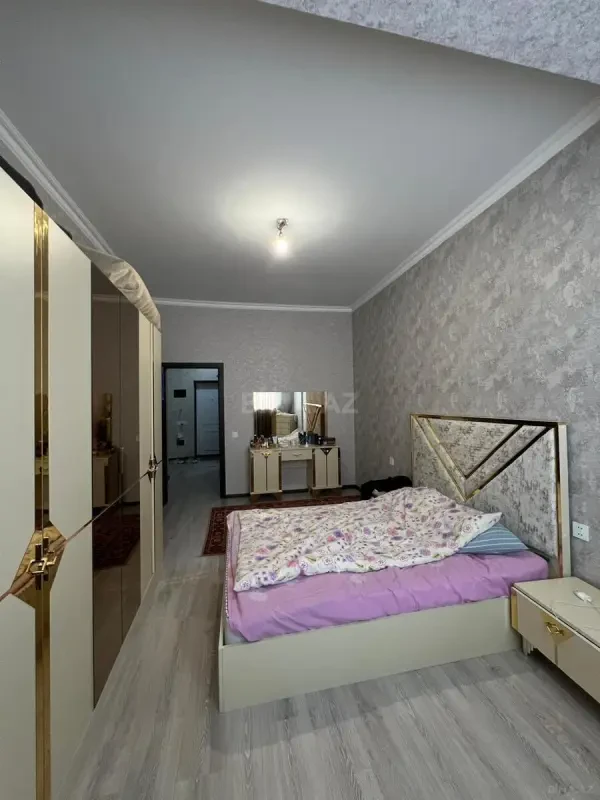 Kirayə verilir 2 otaqlı mənzil 95 m²