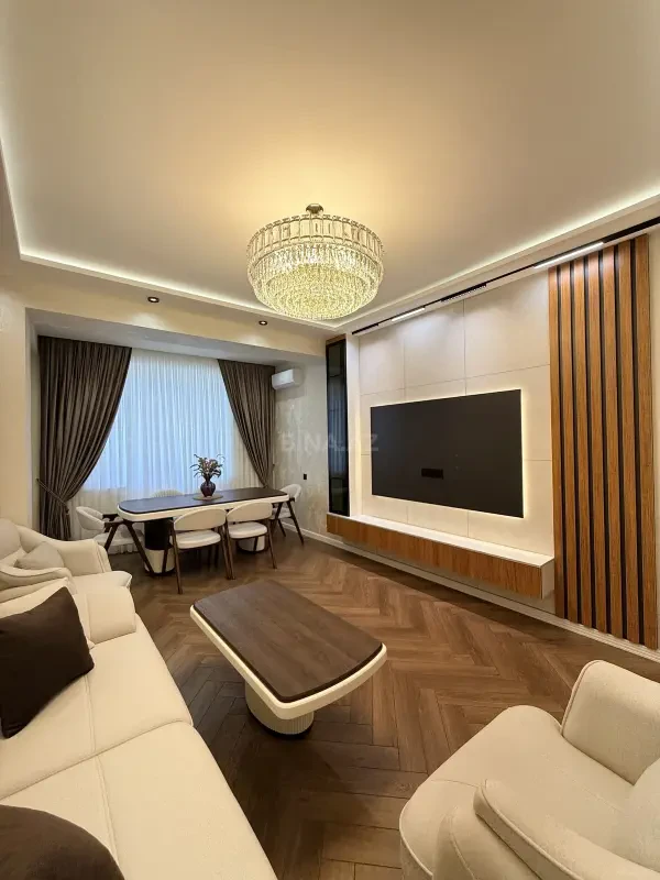Satılır 3 otaqlı mənzil 105 m²