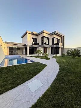 Satılır 5 otaqlı həyət evi 300 m² — Bakı, Mərdəkan 5 otaq 300.00 m²
