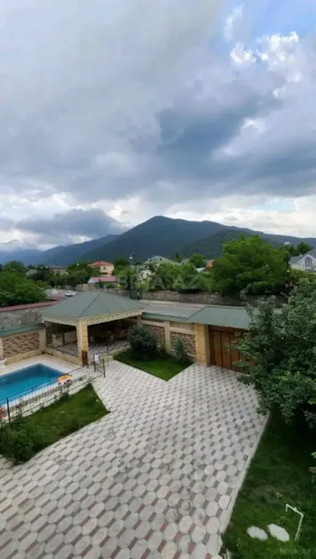 Satılır obyekt 290 m²