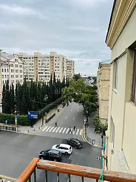 Kirayə verilir 2 otaqlı mənzil 80 m² — Bakı 2 otaq 80.00 m²