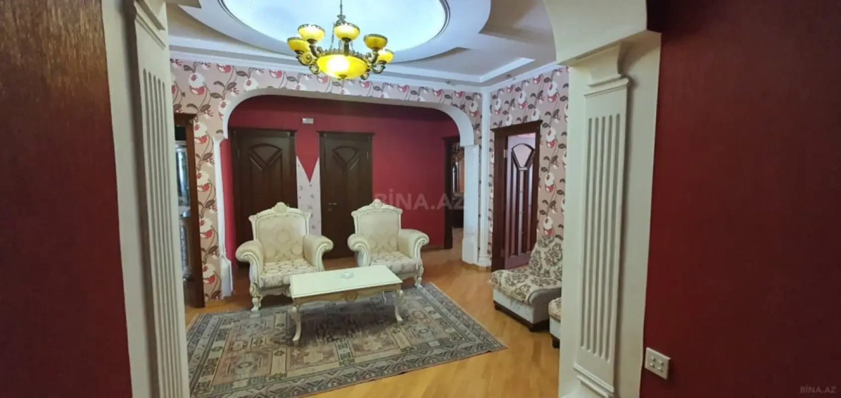 Satılır 3 otaqlı mənzil 126 m²