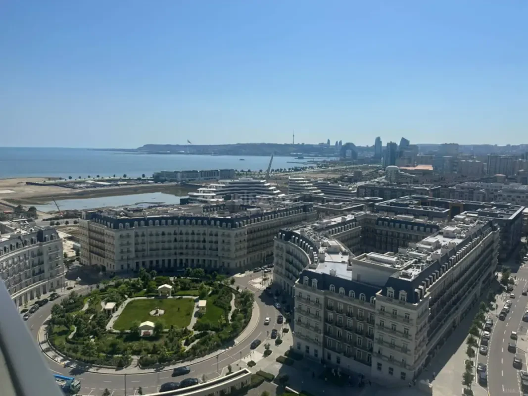 Satılır 3 otaqlı mənzil 166 m²