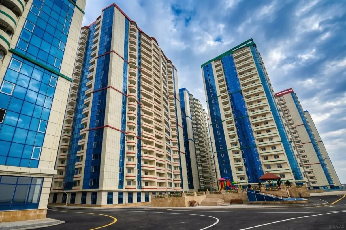 Satılır 3 otaqlı mənzil 115 m²