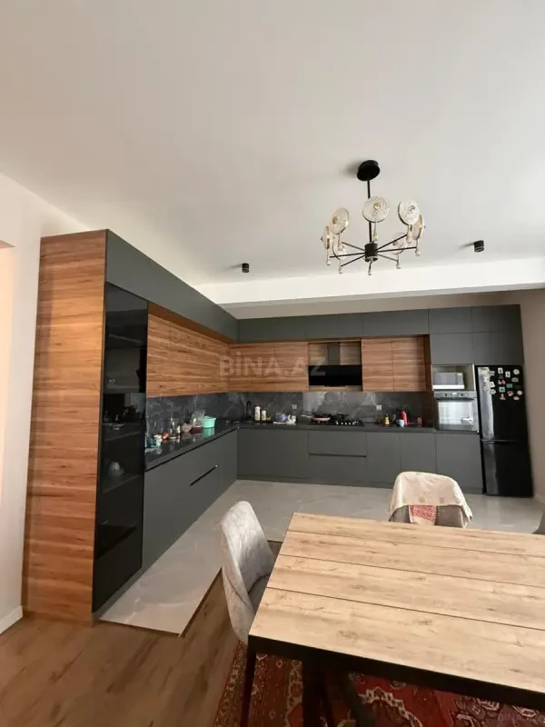 Kirayə verilir 4 otaqlı həyət evi 250 m²