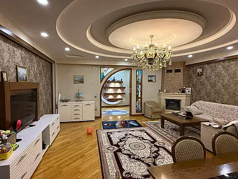Satılır 4 otaqlı mənzil 155 m² — Bakı 4 otaq 155.00 m²