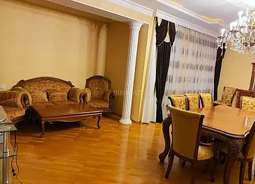 Kirayə verilir 5 otaqlı mənzil 186 m² — Bakı 5 otaq 186.00 m²