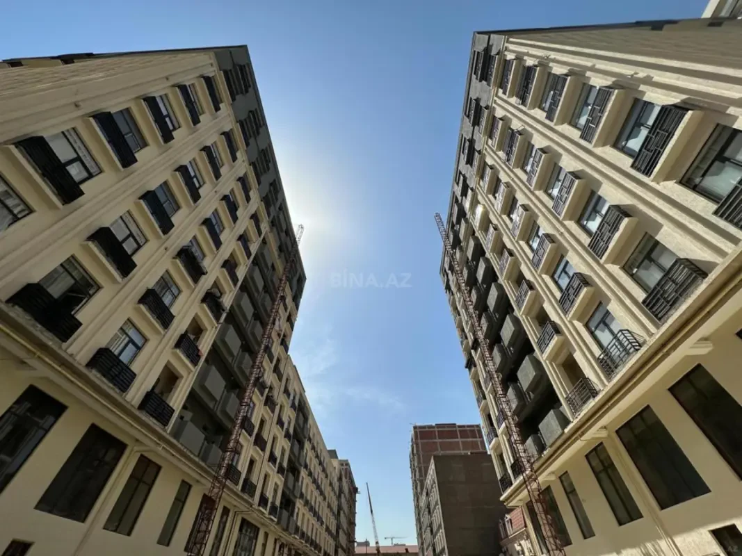 Kirayə verilir 2 otaqlı mənzil 92 m²