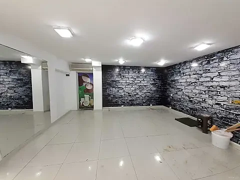 Kirayə verilir obyekt 82 m² — Bakı 82.00 m²