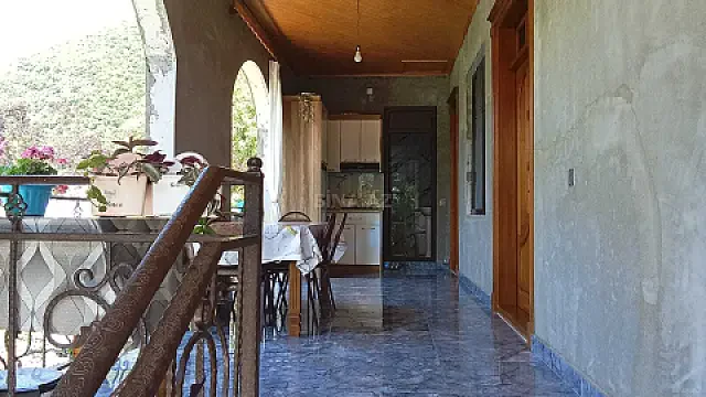 Kirayə verilir 4 otaqlı həyət evi 120 m² — Qax 4 otaq 120.00 m²
