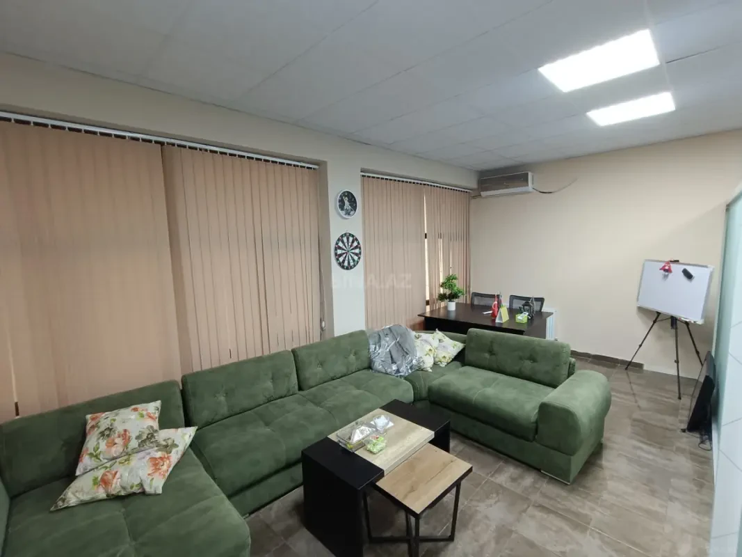 Kirayə verilir 4 otaqlı ofis 130 m²