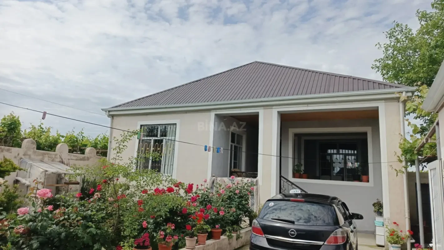 Satılır 4 otaqlı həyət evi 190 m²