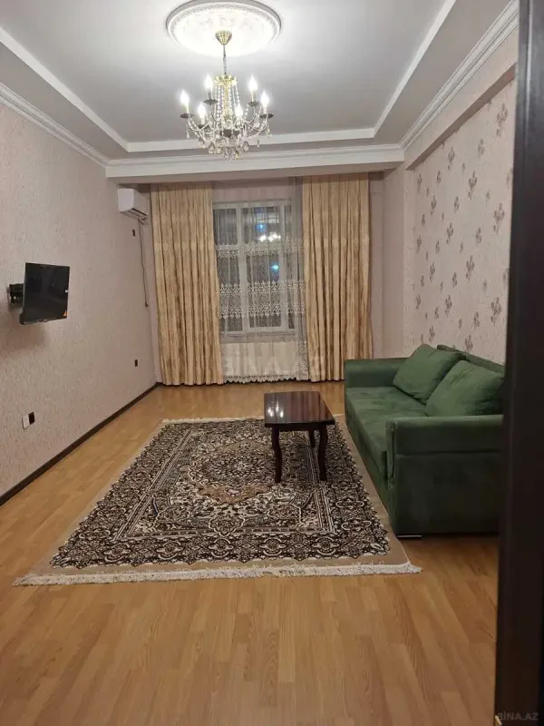 Kirayə verilir 2 otaqlı mənzil 95 m²