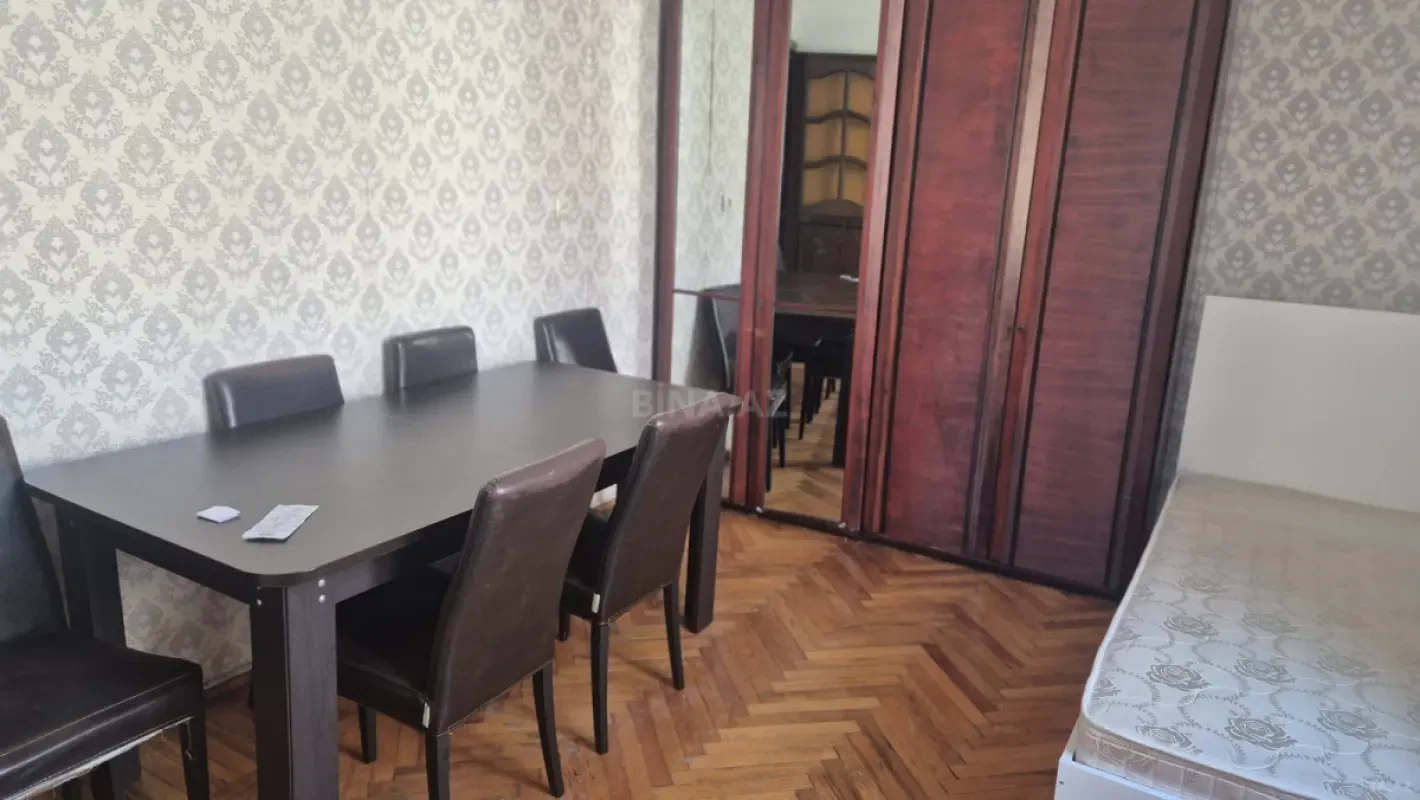 Kirayə verilir 3 otaqlı mənzil 95 m²